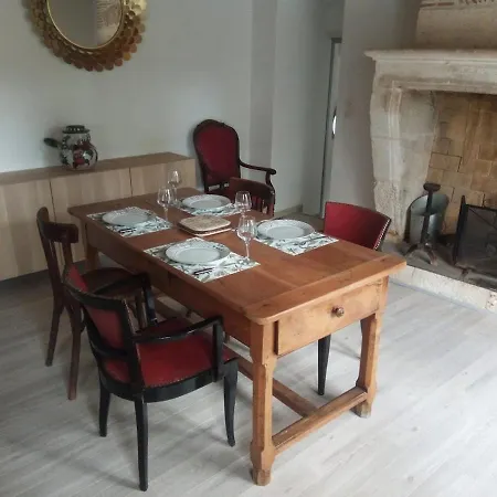 Charming Little Perigourdine House Ламбра