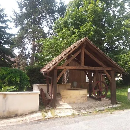 Дом отдыха Charming Little Perigourdine House